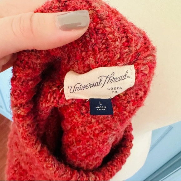 Universal Thread Women’s Chunky Knit Red Crew Neck Sweater - Picture 8 of 9